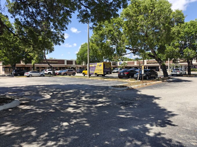 958-998 N Lauderdale Ave. North Lauderdale, Fl. 33068
